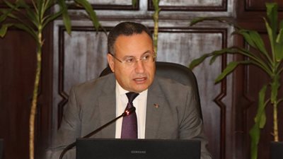 إنشاء مشروع إسكان ومنح للطلاب ومقرر للذكاء الاصطناعي.. قرارات هامة من مجلس جامعة الإسكندرية برئاسة قنصوة