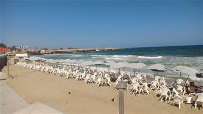 غلق شواطئ العجمي وغرب الإسكندرية بسبب ارتفاع الأمواج غدًا