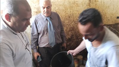 ضبط 4.5 طن زيوت مستعملة ومخالفات تموينية في ديرمواس بالمنيا