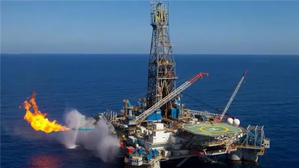 أحد حقول البترول