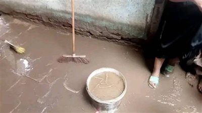 يتيمة الأبوين.. غرق جهاز عروس في مياه الصرف الصحي بعد كسر خط الطرد الرئيسي بإسنا