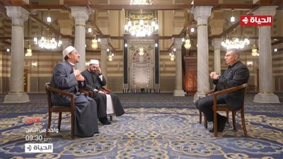 عمرو الليثي يحتفل بالمولد النبوي الشريف في رحاب مسجد السيدة زينب