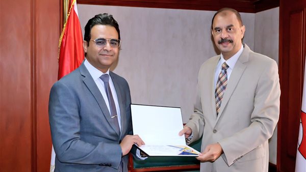 تكريم وكيل وزارة