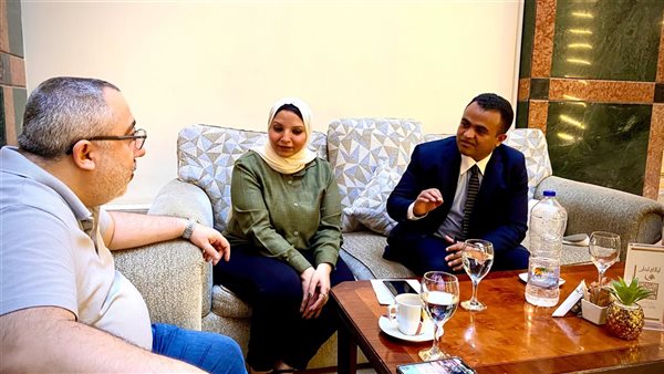 طاهر النونو وصحفيي