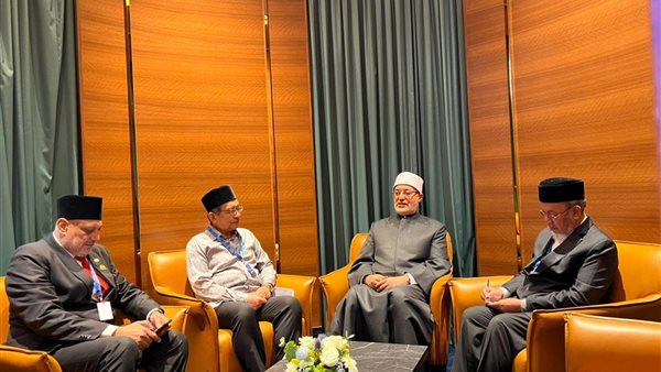 الدكتور نظير عياد