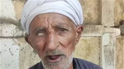 هعمله عملية عشان يشوف.. طبيب عيون يكشف لـ القاهرة 24 تفاصيل فحوصات صاحب تريند الشيبسي | خاص