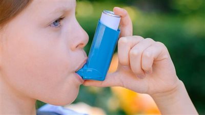 دراسة: الربو في مرحلة الطفولة مرتبط ببعض الأطعمة الدهنية