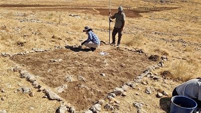 اكتشاف يعيد تشكيل التاريخ البشري.. علماء الآثار يكتشفون هياكل بشرية عمرها 7000 عام في تركيا