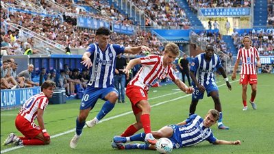 أتلتيكو مدريد يواصل التعثر في الدوري الإسباني بتعادل أمام ديبورتيفو ألافيس