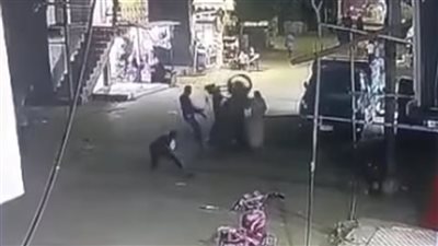 إصابة سيدة وصغيرتها بسبب حركات استعراضية لشابين بدراجة نارية في بني سويف