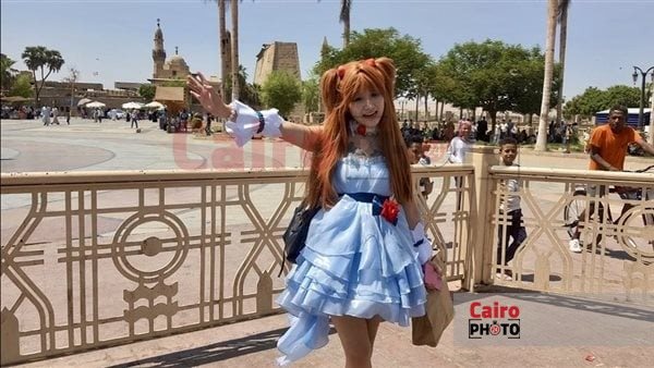 سائحة صينية على شكل