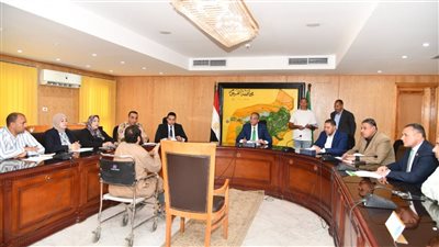 خلال اللقاء الدوري لخدمة المواطنين.. محافظ الفيوم يوجه بتوفير مشروعات تنموية وفرص عمل بالقطاع الخاص لذوي الهمم