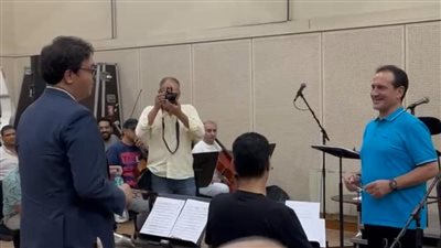 فرحانين بوجودك معانا.. وزير الثقافة يوجه الشكر للمطرب محمد ثروت قبل احتفالية المولد النبوي الشريف