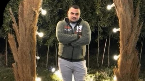 الشاب المتوفي 