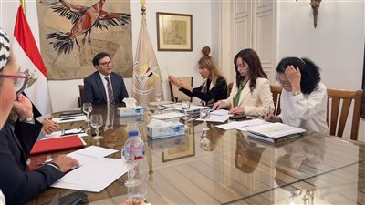 وزير الثقافة يبحث مع المدير الإقليمي لليونسكو بالقاهرة تطوير المتاحف والتعاون بمجالات الذكاء الاصطناعي وصون التراث الإفريقي
