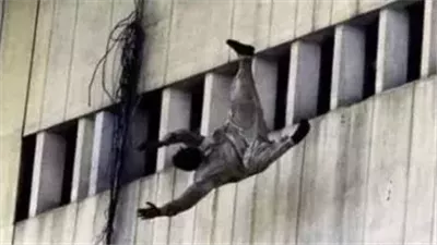 مصرع عامل سقط من أعلى سقالة أثناء عمله بالدقهلية 