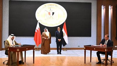 رئيس وزراء مصر وولي عهد البحرين يشهدان توقيع 8 وثائق بمجالات تخدم تعزيز أوجه التعاون المشترك