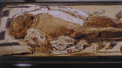 مومياء مطرّزة في بروكسل تكشف تفاصيل مذهلة عن الزخارف الجنائزية بالعصر الروماني