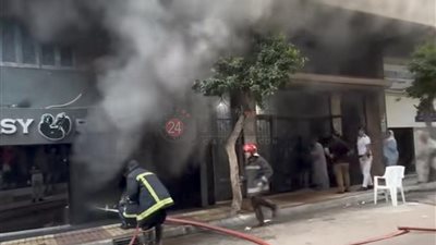 بعد اشتعال 100 دراجة بخارية.. التحقيق في حريق التهم معرضًا بالإسكندرية