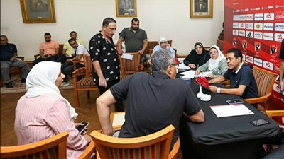 لجنة العضوية تستقبل الراغبين الجدد في الحصول على عضوية الأهلي