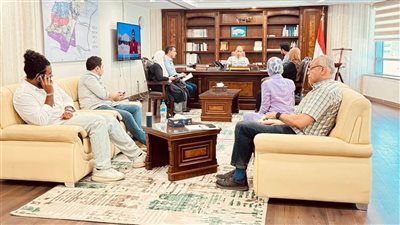 رئيس جهاز القاهرة الجديدة يعقد اجتماعًا مع سكان أرض المعارض 1 و2 بالتجمع الثالث