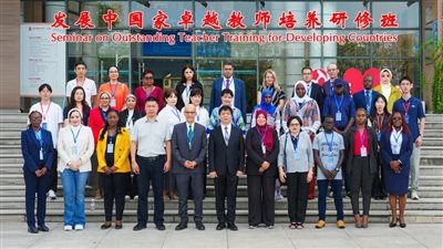جامعة بنها تشارك في السيمنار الدولي لتدريب المعلمين المتميزين بجامعة زيجيانج الصينية