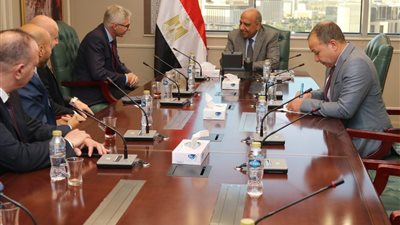 وزير الكهرباء يبحث مع ABB السويدية تعزيز كفاءة الطاقة وتطوير الشبكات