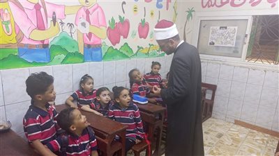 حي وسط بالإسكندرية ينظم ندوة توعوية للأطفال بحرمانية رشق القطارات بالحجارة 