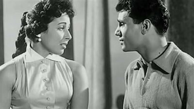 لبنى عبد العزيز عن الراحل عبد الحليم حافظ: ملحقتش أودعه بسبب سفري.. وخبوا عليا خبر وفاته