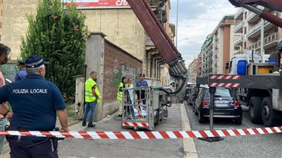 مصرع عامل مصري بعد سقوطه من أعلى سطح مخزن في إيطاليا