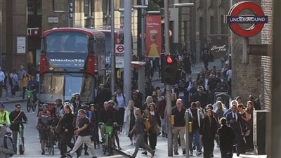 فوضي وغضب.. شلل مروري في لندن بسبب إضراب سائقي المترو