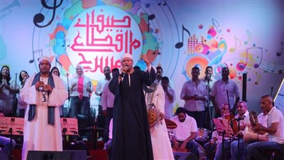 فرقة أعز الناس تشدو بأغاني زمن الفن الجميل بساحة الهناجر 