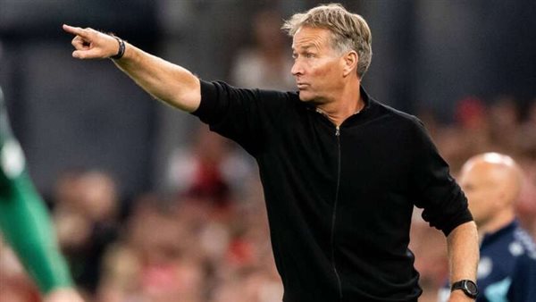 كاسبر هيولماند مديرًا