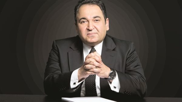 الإعلامي محمد علي