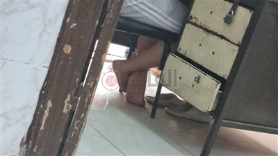 موظف بملابس منزلية ومتسول يستقبل المواطنين وتصوير ورق بـ30 جنيها.. شكاوى بالجملة من مكتب صحة الهرم| صور