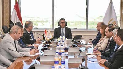 بالأسماء.. وزير التموين: حركة التنقلات الموسعة شملت 14 قيادة في 11 محافظة لتعزيز الرقابة الميدانية على الأسواق