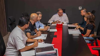 تفاصيل اجتماع الخطيب مع مؤسسة الأهلي المجتمعية