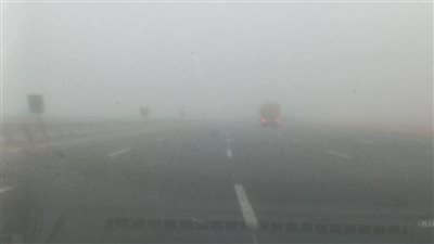 شبورة مائية على طريق السويس القاهرة وتحذيرات للسائقين