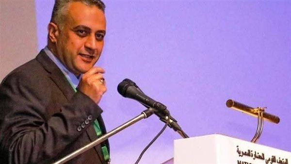  الدكتور أيمن وزيري