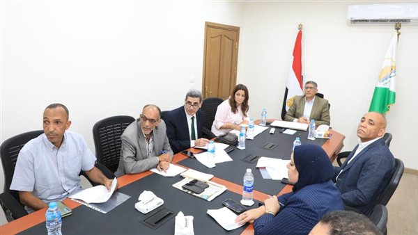 اجتماع اللجنة العليا