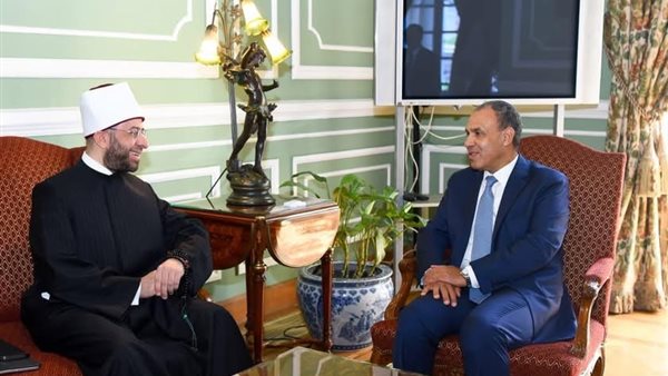 وزير الخارجية يستقبل