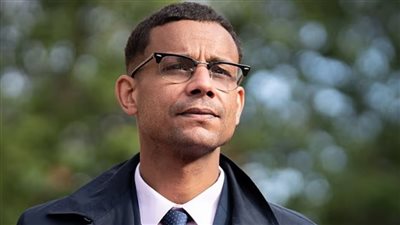 رئيس اتحاد التعليم ببريطانيا يقترح منح المعلمين يوم عمل عن بُعد.. ما القصة؟