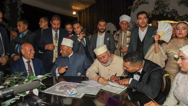 محسن سليمان يحتفل