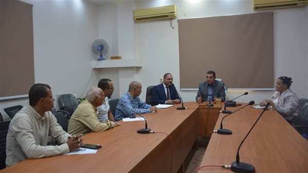 جانب من لقاء سكرتير