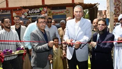 محافظ أسوان يفتتح معرض أهلًا مدارس بـ دراو بأسعار مخفضة