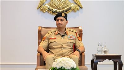 رئيس الأركان الليبي خالد حفتر يصل مصر للقاء مسؤولين