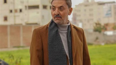 زعيم عصابة واسمه المحروق.. تفاصيل شخصية فتحي عبد الوهاب في مسلسل بطل العالم| خاص