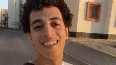 من الضرب بالخرطوم إلى الأحضان.. نصيحة شاب بعد التصالح مع والده: راضوا أهاليكم قبل فوات الأوان