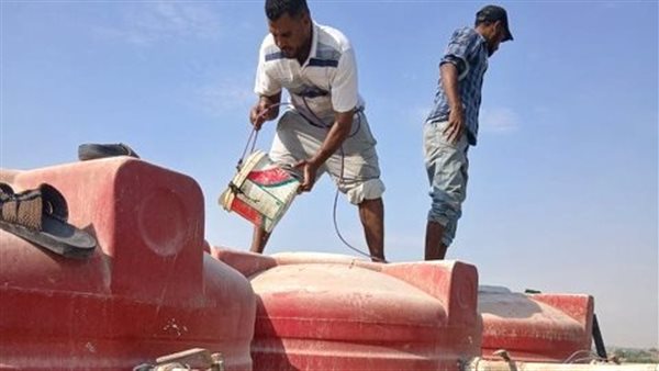 تنظيف الخزانات 