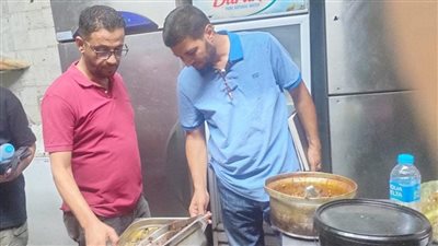 تحرير 24 محضرًا والتحفظ على مواد غذائية ومشروبات منتهية الصلاحية في حملة مكبرة ببني سويف